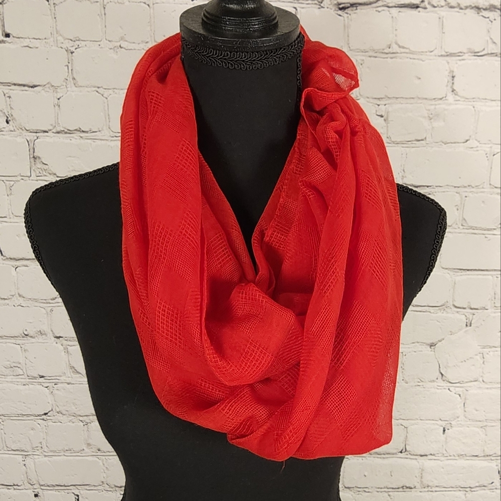 Red Infinity Scarf - Picture 1 of 2